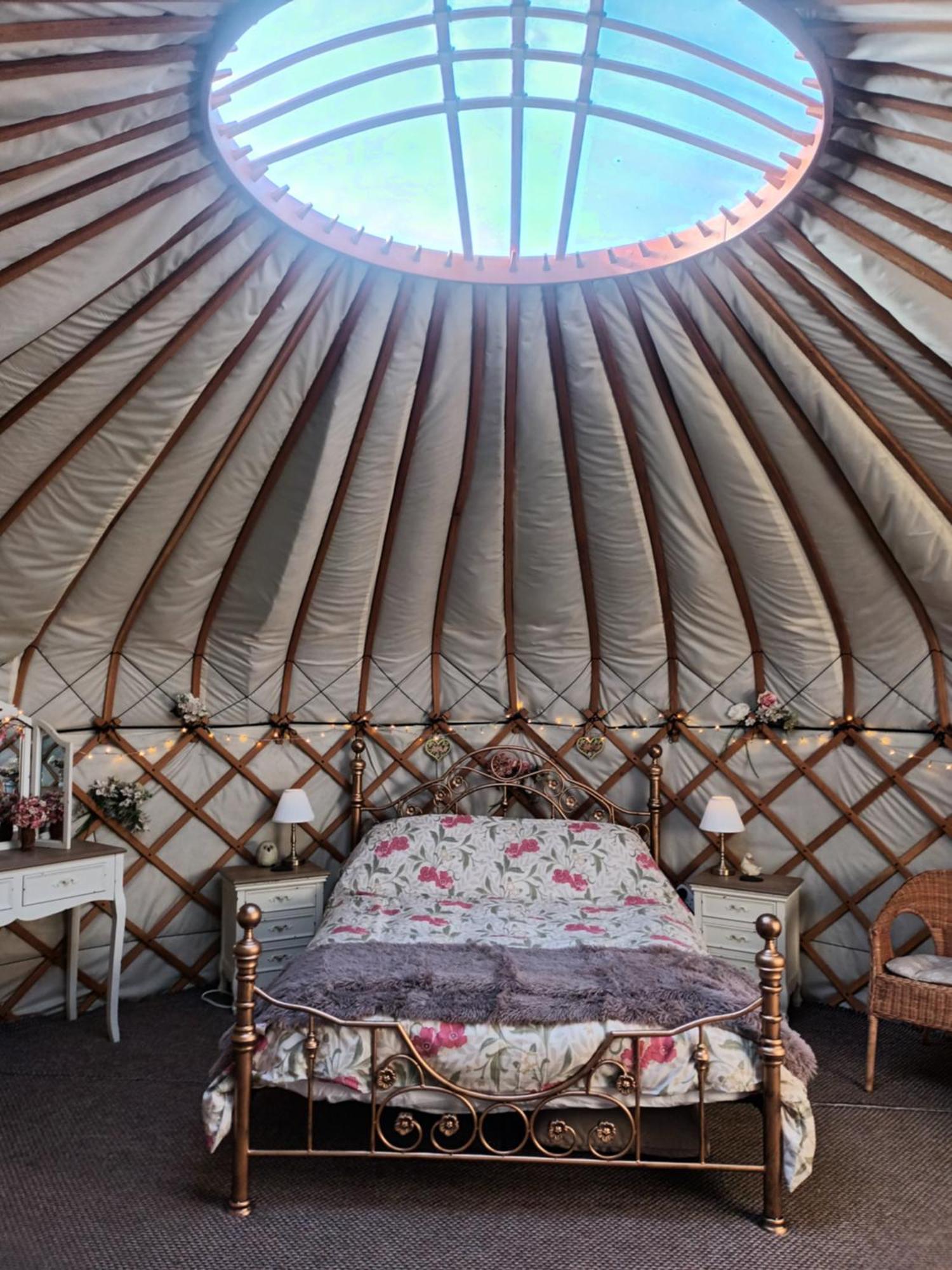 Gingerbread Cottage Yurts Dereham Luaran gambar