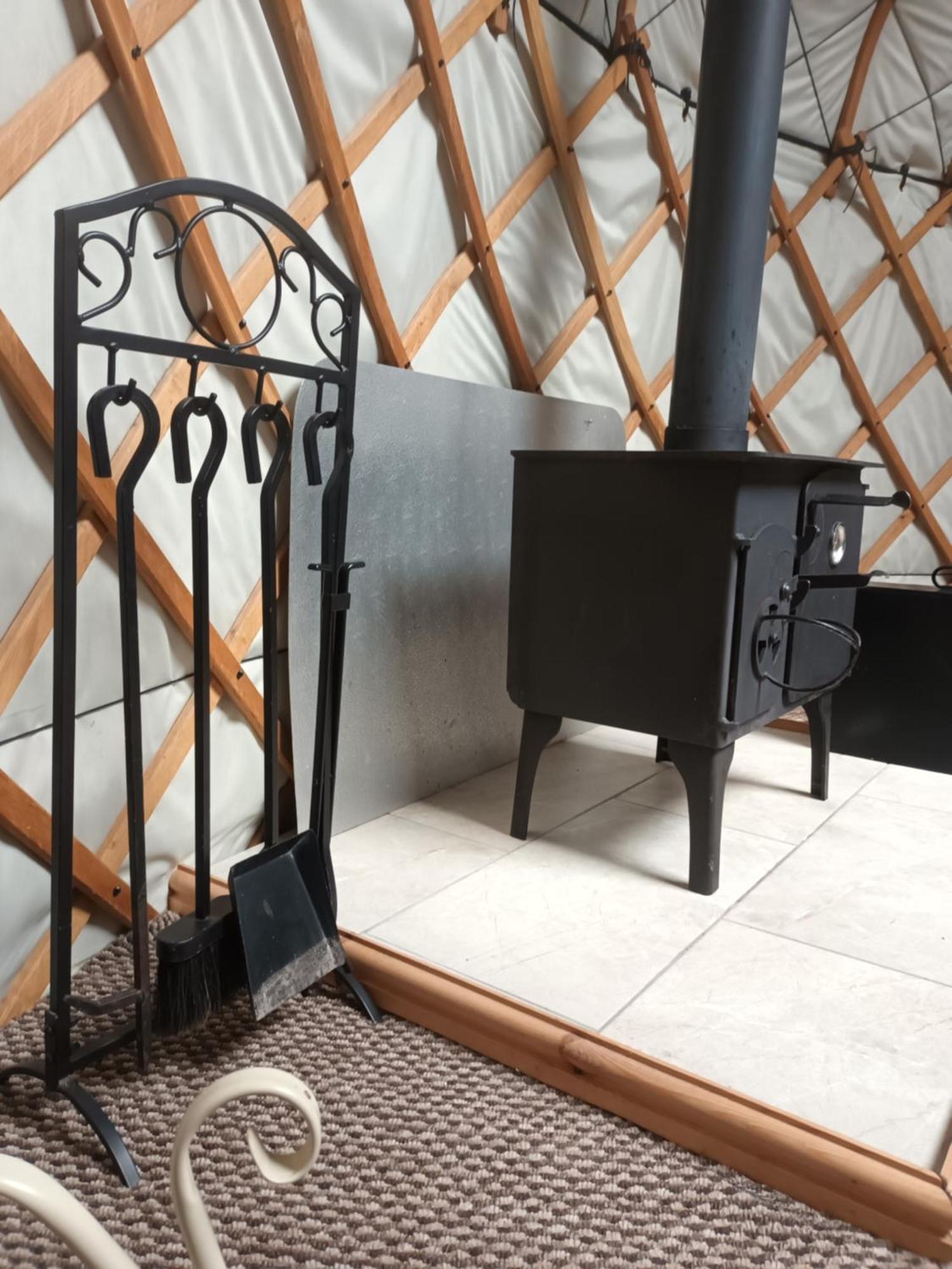 Gingerbread Cottage Yurts Dereham Luaran gambar
