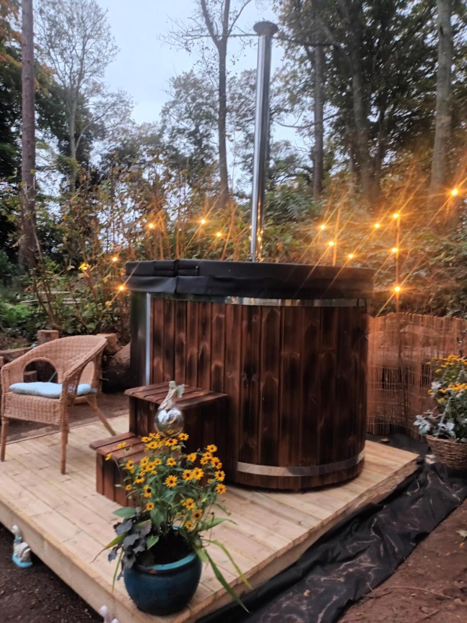 Gingerbread Cottage Yurts Dereham Luaran gambar