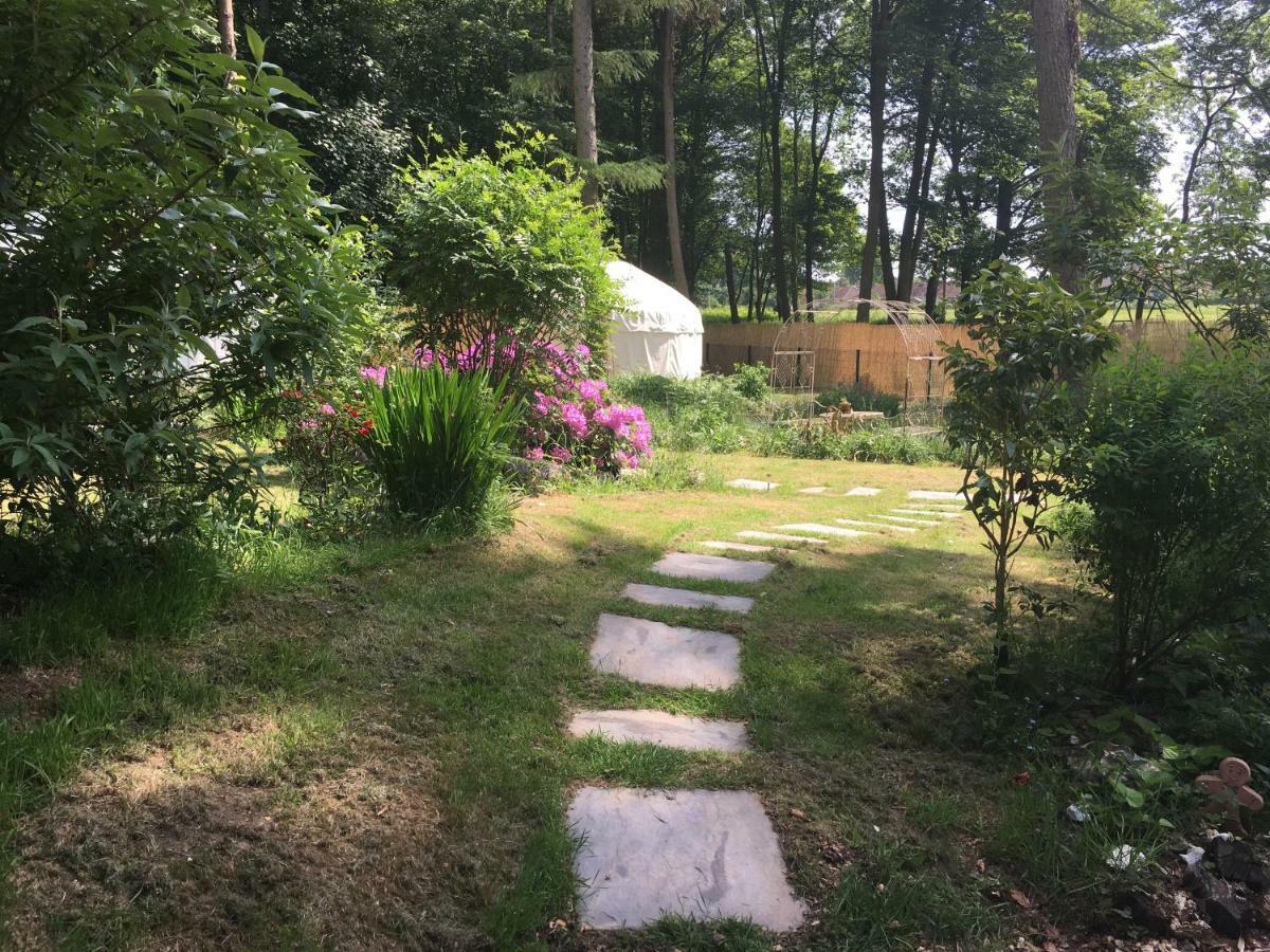 Gingerbread Cottage Yurts Dereham Luaran gambar